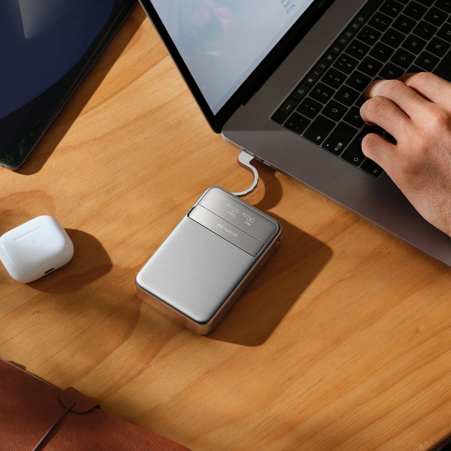 Load image into Gallery viewer, EcoFlow RAPID Magnetic Power Bank (5000mAh)